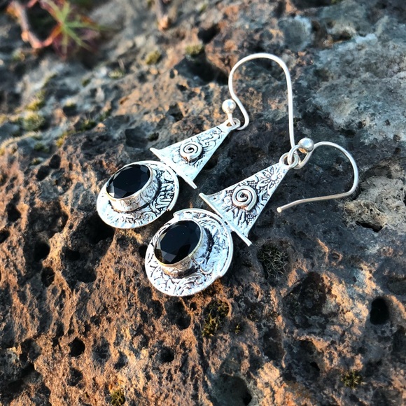 SOLD Onyx earrings - Picture 4 of 8